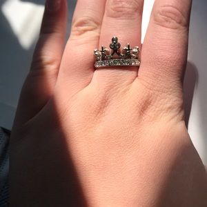 Crown ring